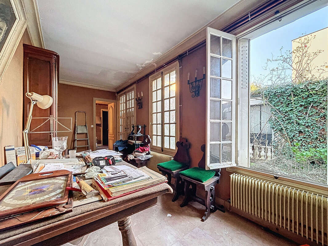 Maison à SAINT-MAUR-DES-FOSSES