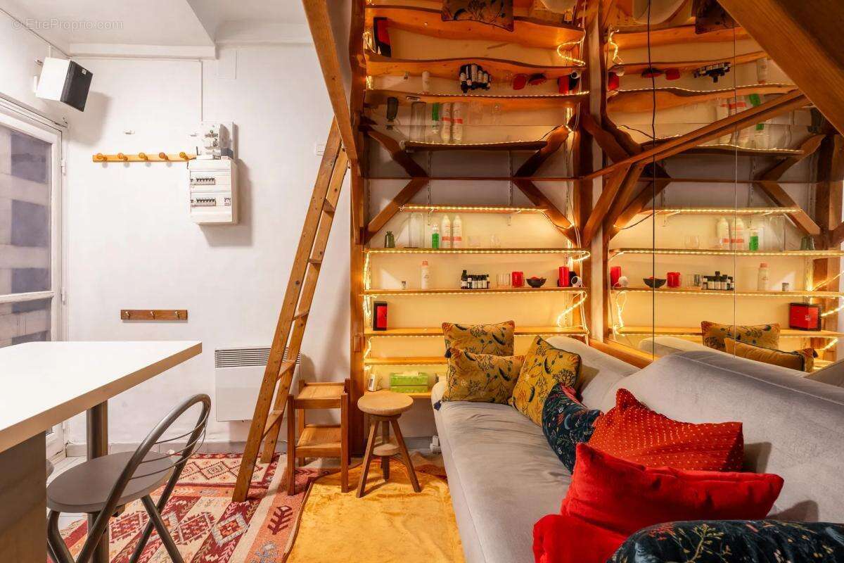 Appartement à PARIS-20E