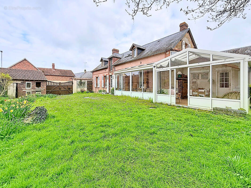 Maison à VER-LES-CHARTRES