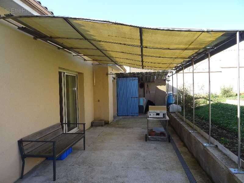 Maison à SAINT-JUNIEN