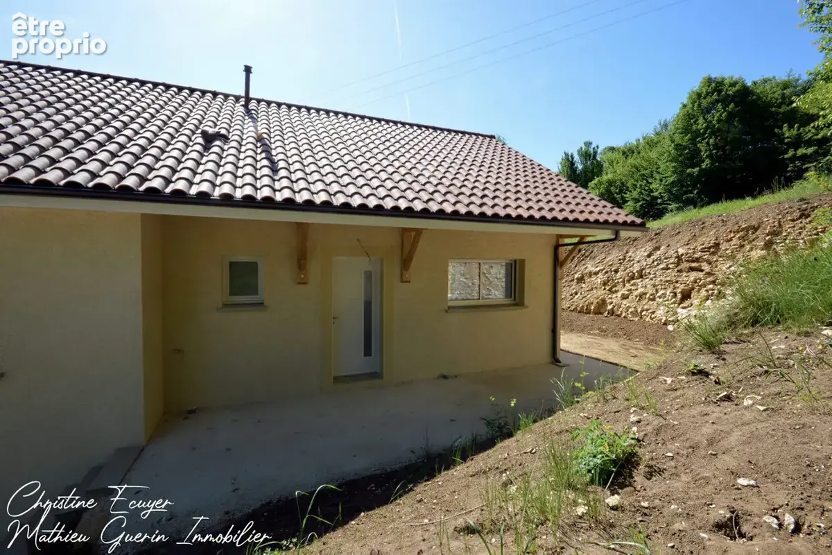 Maison 106 m² à Bregnier-Cordon  - photo 4