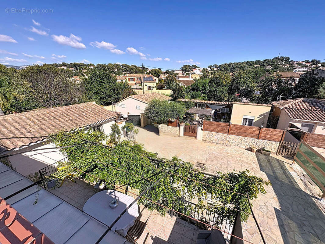 Maison 136 m² à La Seyne-Sur-Mer  - photo 2