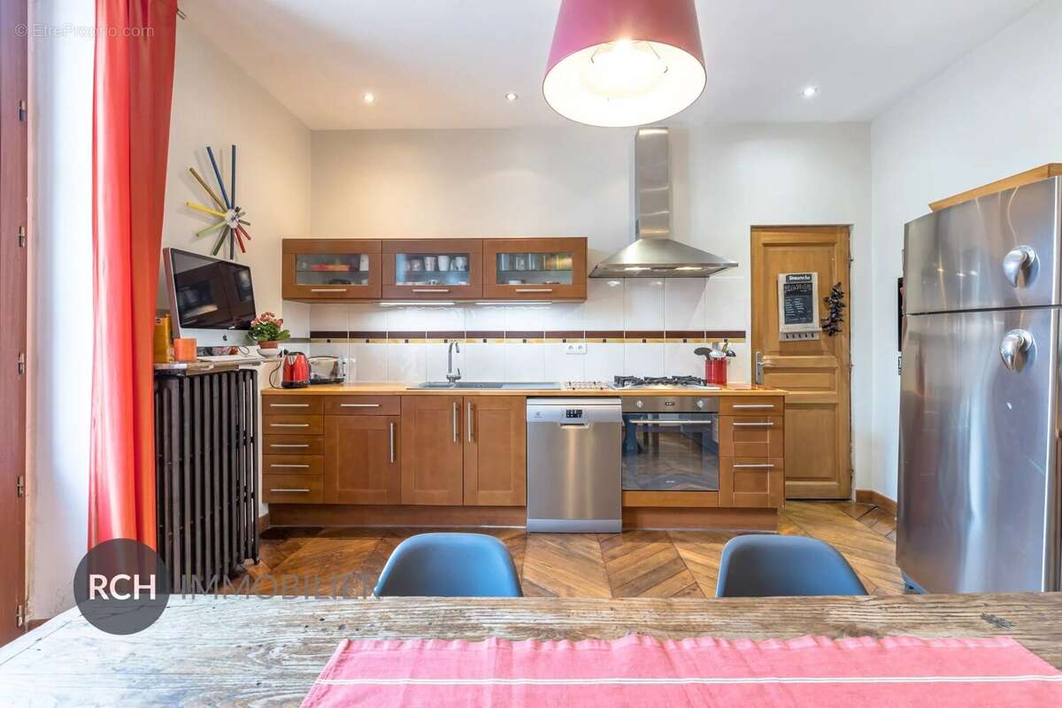 Maison à NEAUPHLE-LE-CHATEAU