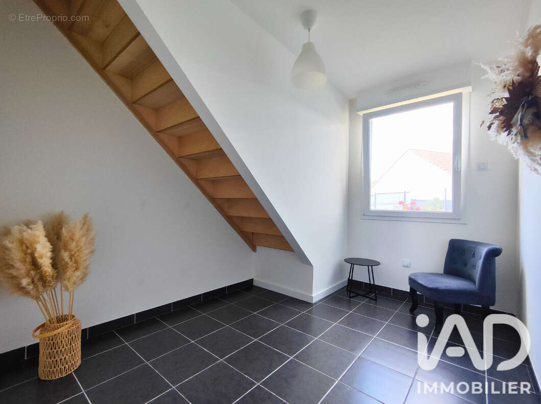 Maison 100 m² à Lieu-Saint-Amand  - photo 5