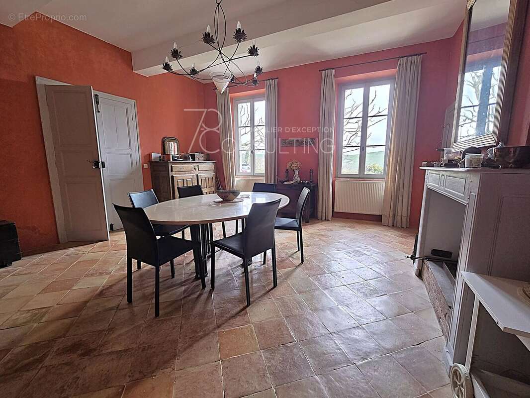 Maison à VILLEFRANCHE-DE-LAURAGAIS