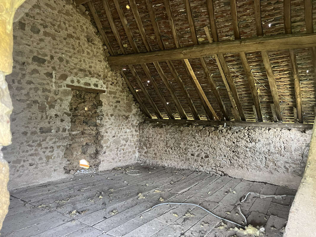 Maison à SAINT-MARTIN-DE-SALENCEY