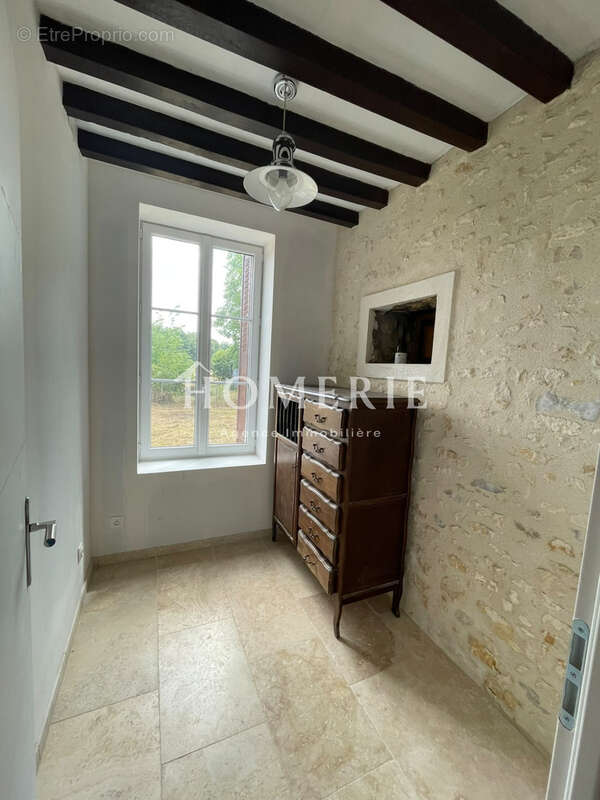 Charmante longere en pierres renovee - photo 14