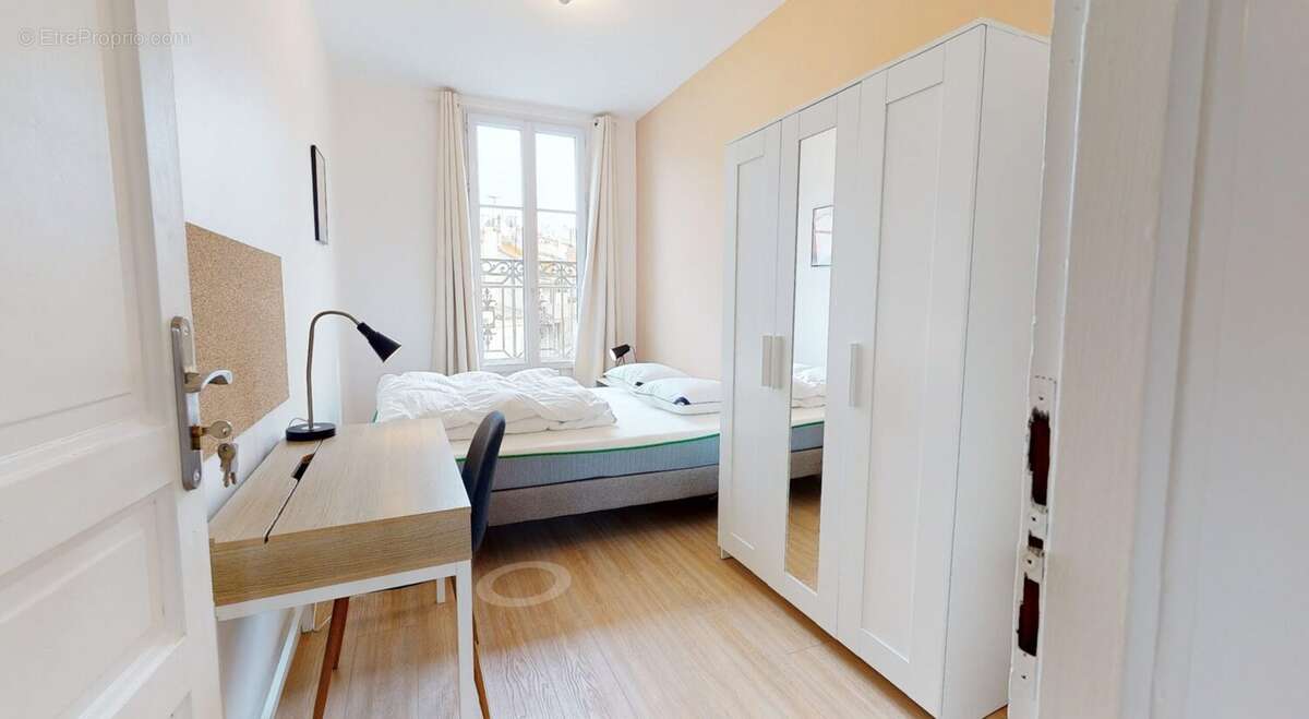 Appartement à SURESNES