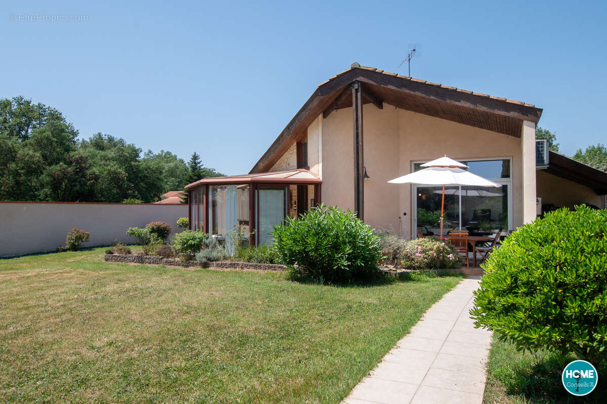 Maison à LABARTHE-SUR-LEZE