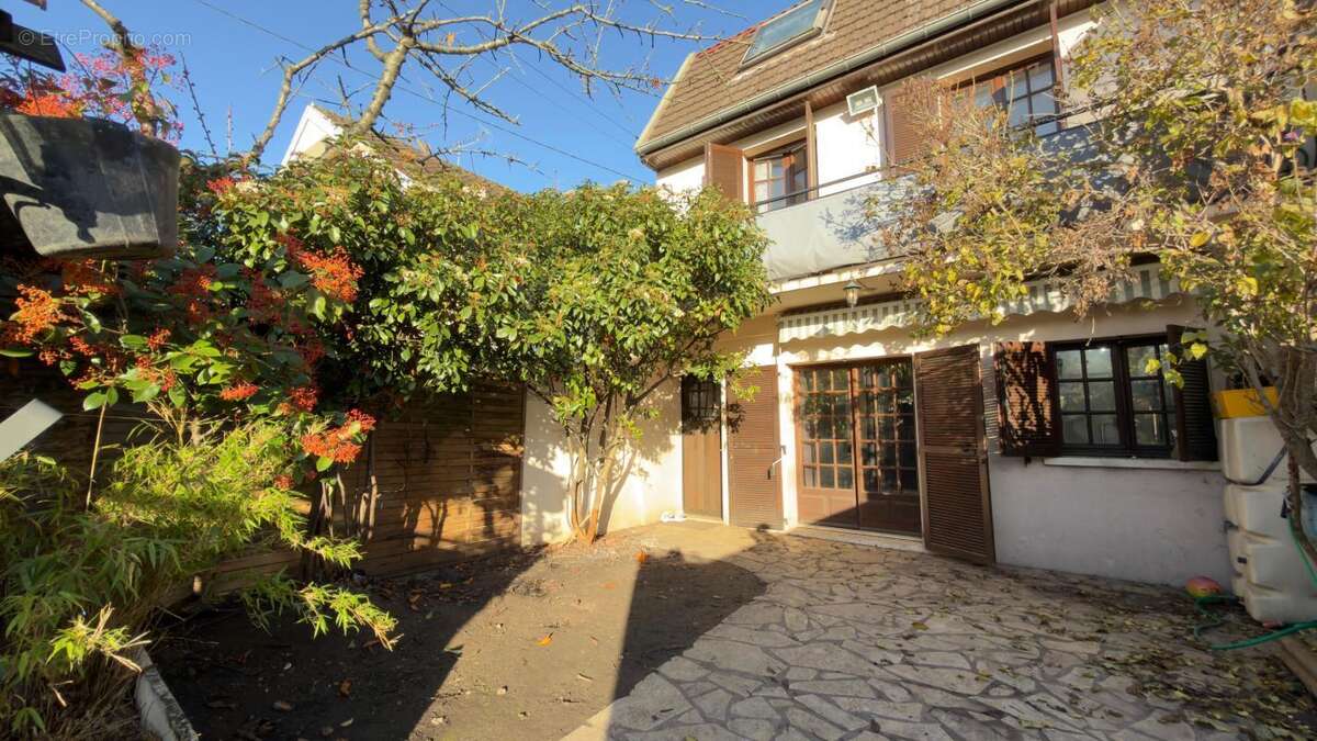 Maison à NEUILLY-PLAISANCE