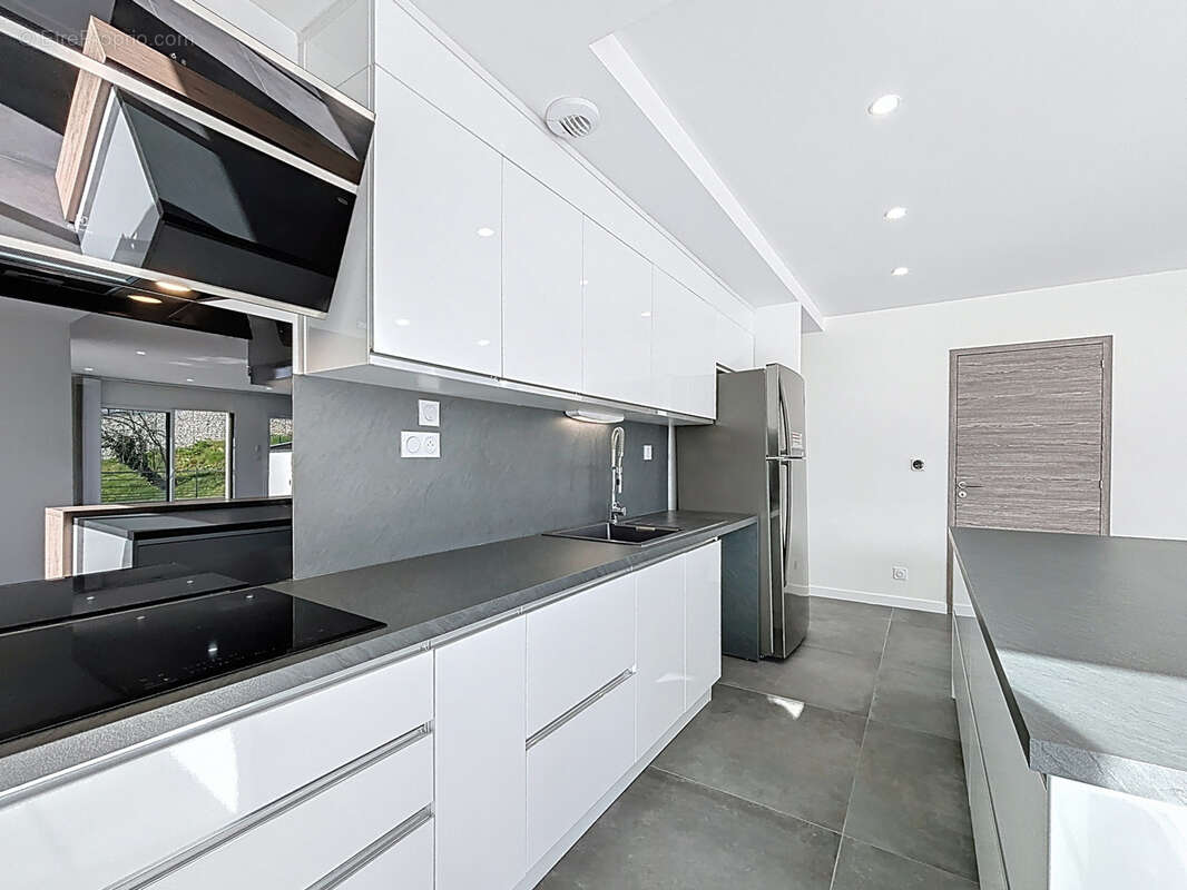 Appartement à SAINT-JEOIRE-PRIEURE