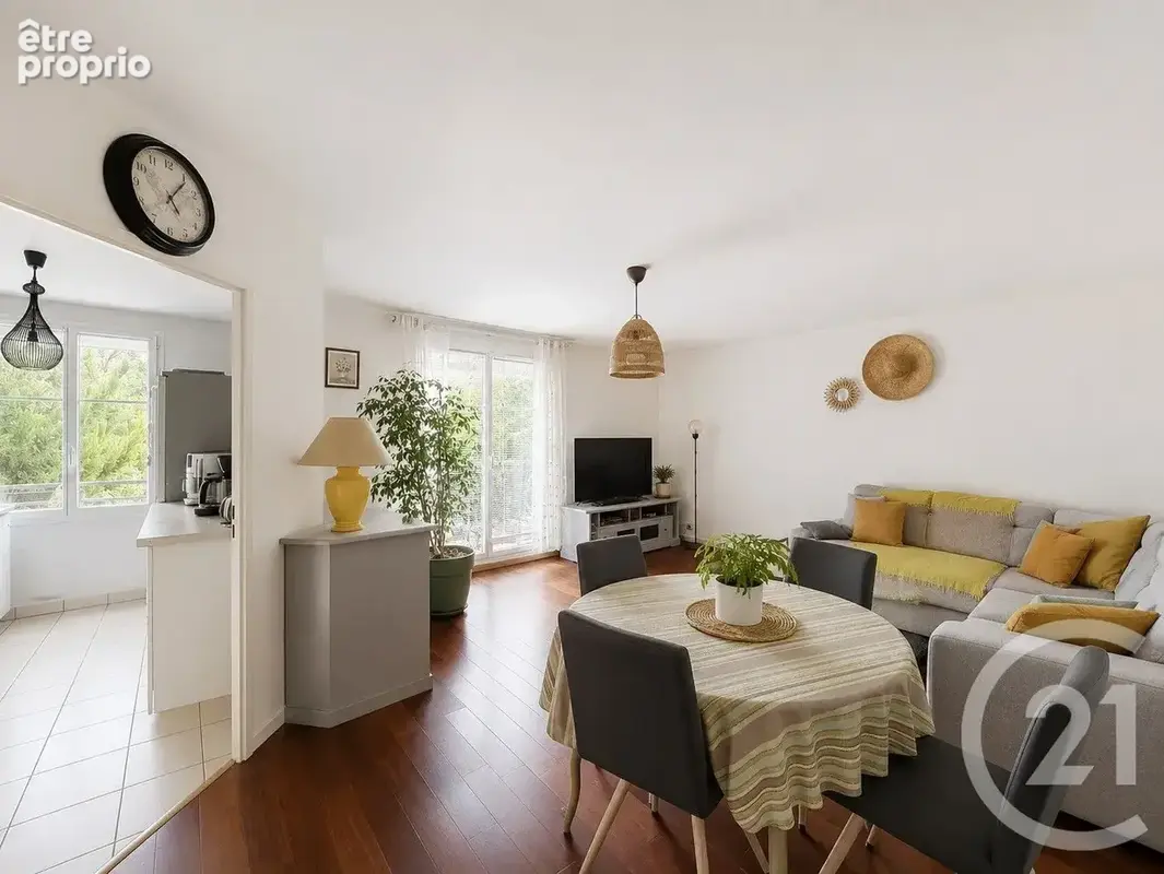 Appartement 65 m² à Moissy-Cramayel  - photo 2