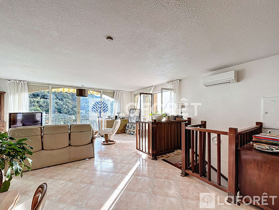 Appartement à ROQUEBRUNE-CAP-MARTIN