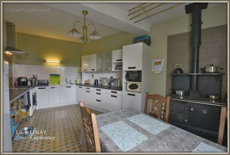 Maison en pierre sur plus de 1500m² de terrain - photo 3