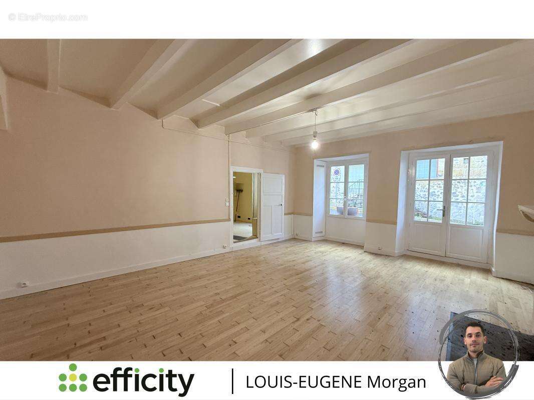 Maison à AVAILLES-LIMOUZINE