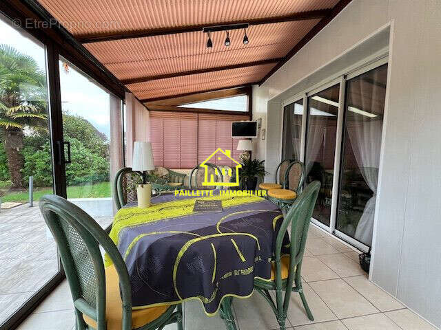 Maison à SAINT-NICOLAS-DE-LA-TAILLE