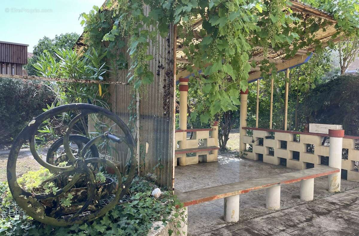 terrasse couverte, puits - Maison à AUCH