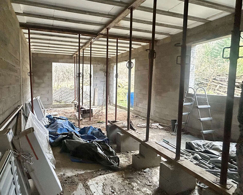 Maison à VERNEUIL-EN-HALATTE