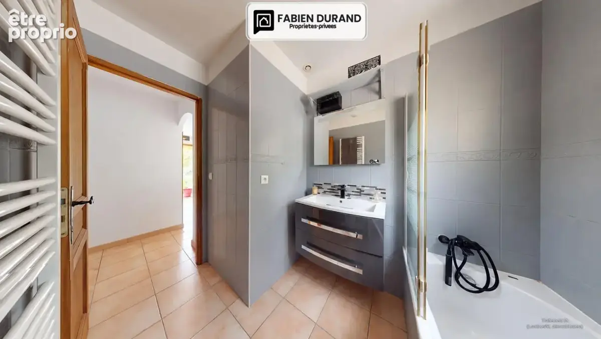 Maison plain-pied 3 ch + t2 independant + ateliers - photo 12
