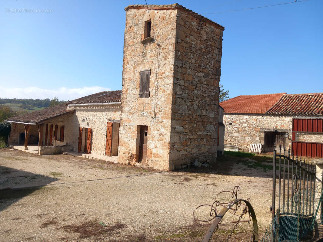 Maison à CONDEZAYGUES