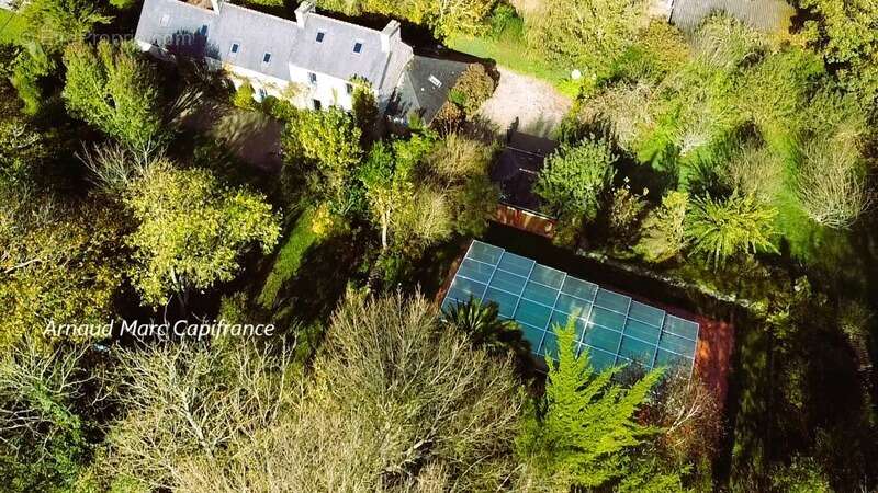 Maison à PLOUNEOUR-TREZ