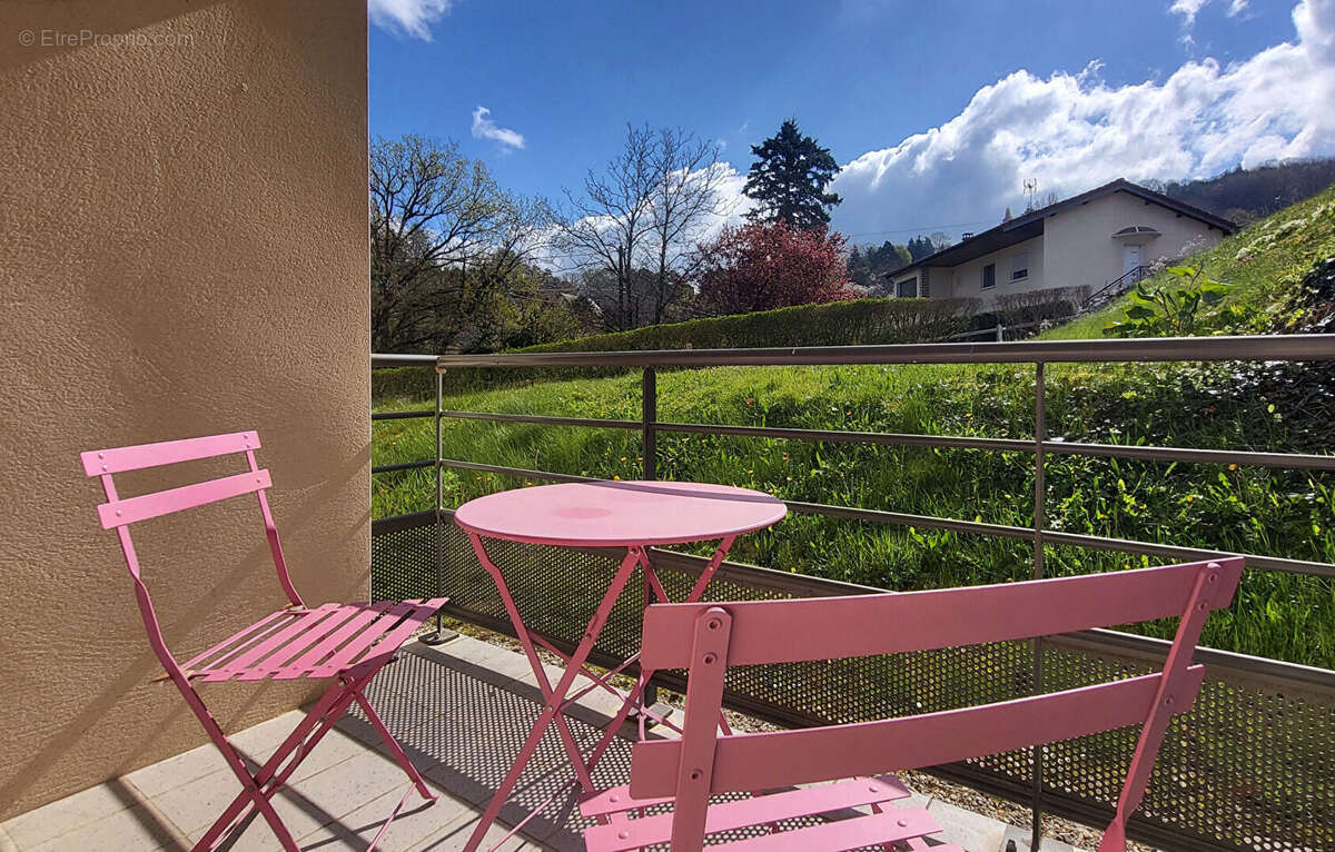 Appartement, résidence récente à Lons le Saunier, 2 CH, terrasse, stationnements, - photo 7