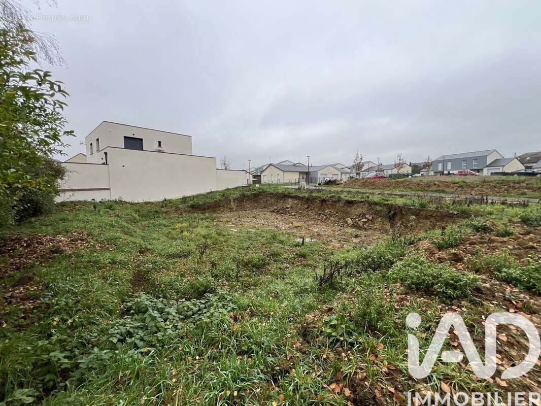 Photo 6 - Terrain à PRIX-LES-MEZIERES
