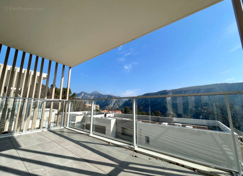 Appartement à GILETTE