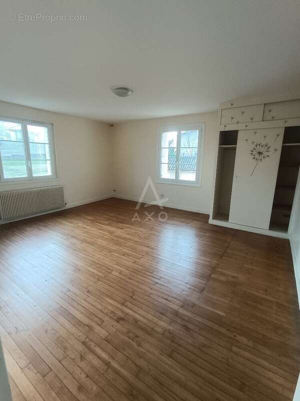 Maison 103 m² à Saint-Yrieix-Sur-Charente  - photo 6