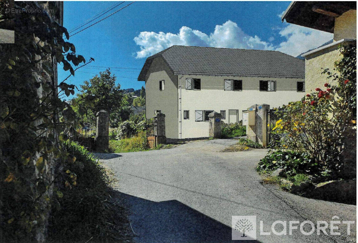 ** terrain 744 m² - châteauroux les alpes - photo 1