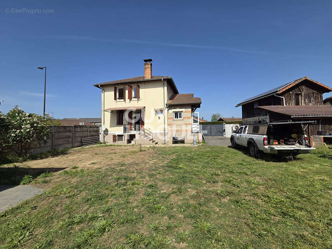 Maison à RION-DES-LANDES