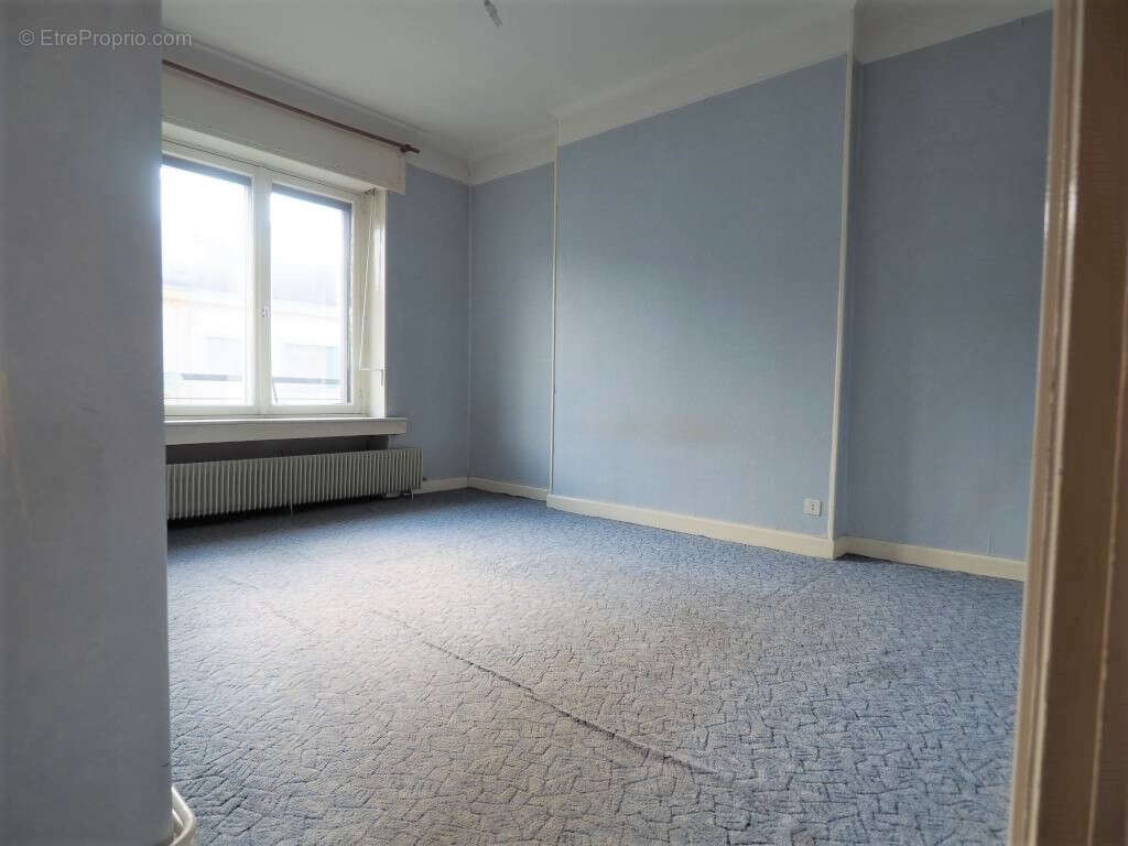 Appartement à CHARMES