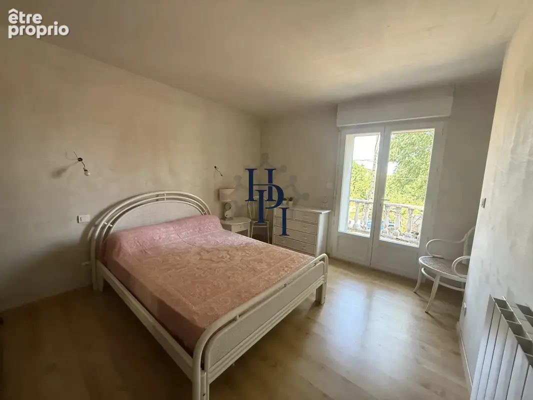 Vente Maison avec dépendances et terrains Montaigut - photo 6