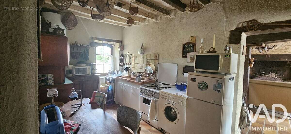 Maison 126 m² à Semur-En-Vallon  - photo 6