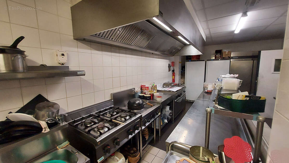 Commerce à SAVERDUN