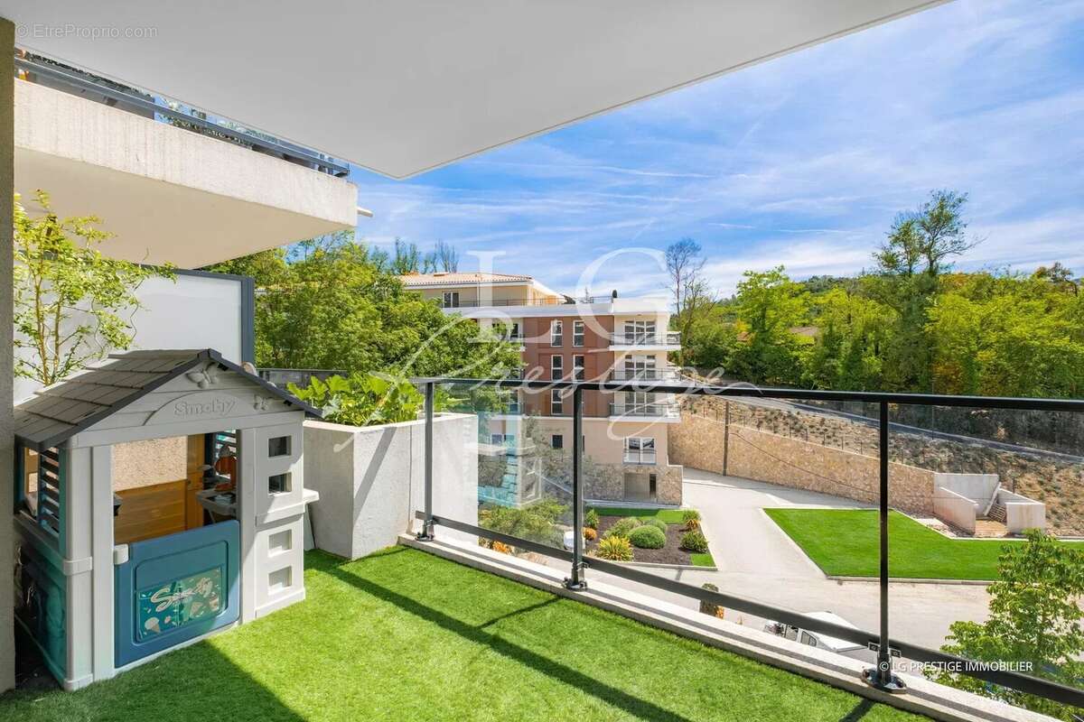 Appartement à MANDELIEU-LA-NAPOULE
