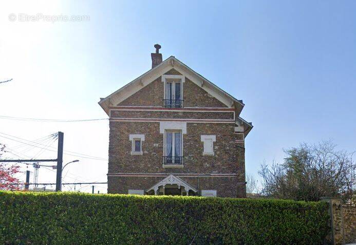 Maison à JUVISY-SUR-ORGE