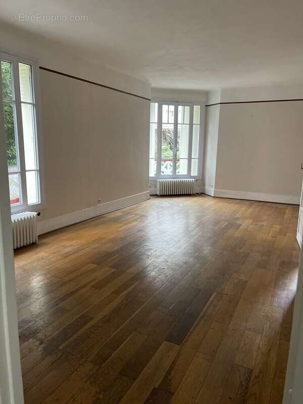 Appartement à ENGHIEN-LES-BAINS