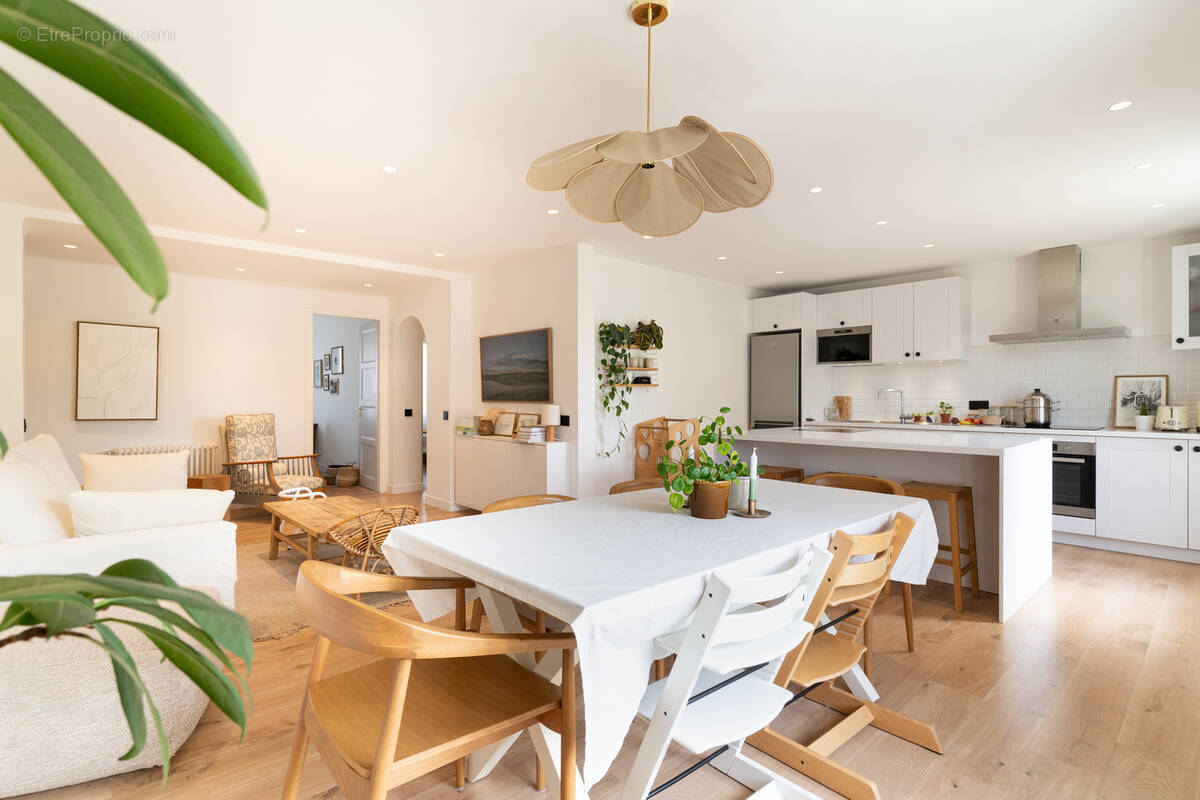 Photo Appartement à Annecy au prix de 676 000€