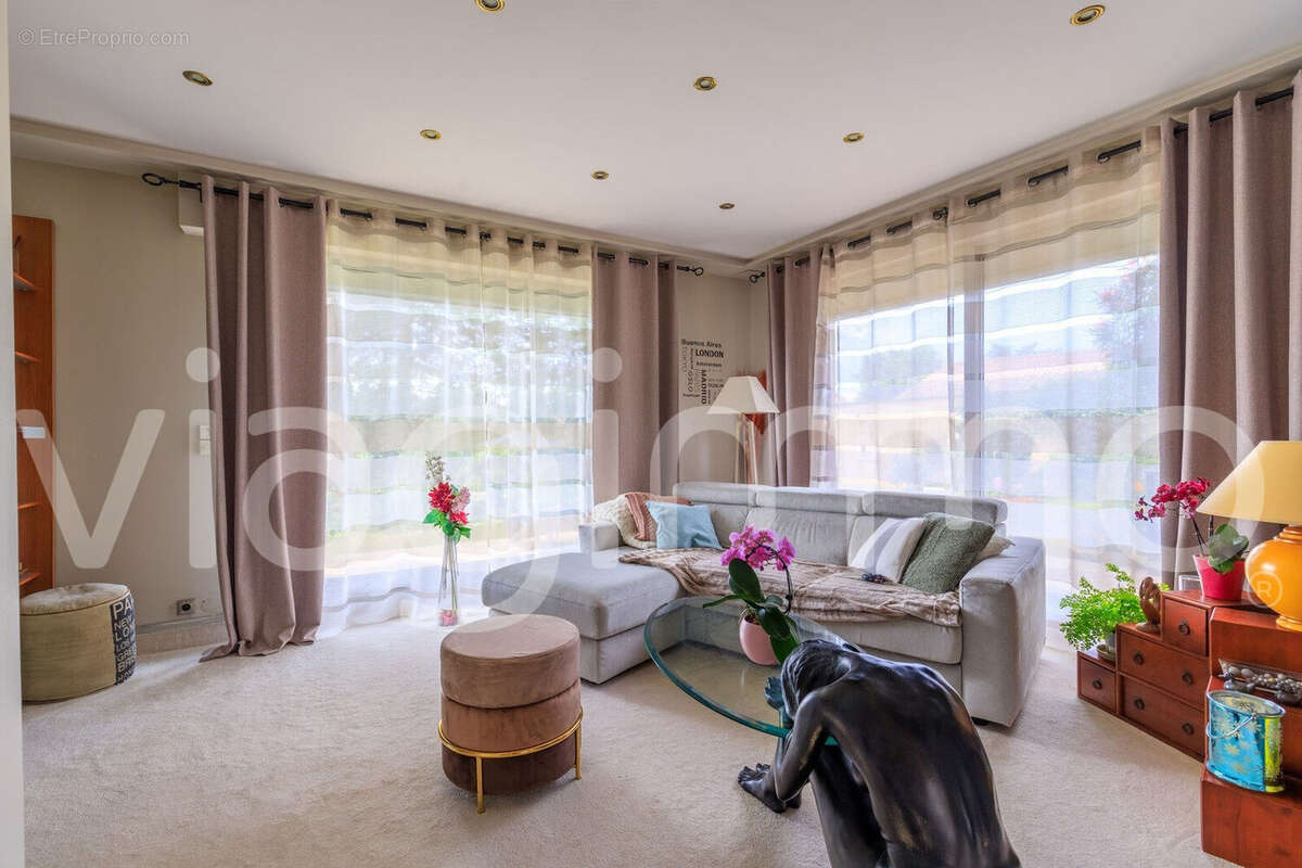 Maison à TOURNON-SUR-RHONE