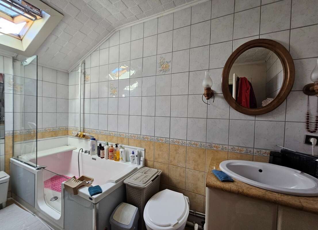 Maison 100 m² à Bourg-En-Bresse  - photo 4