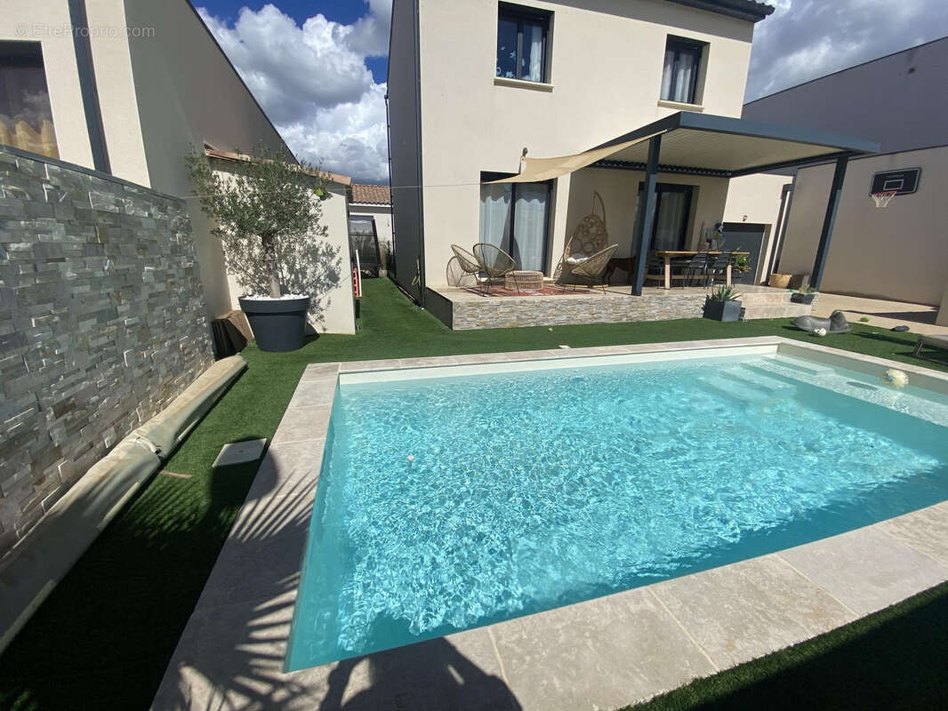 Maison à BELLEGARDE