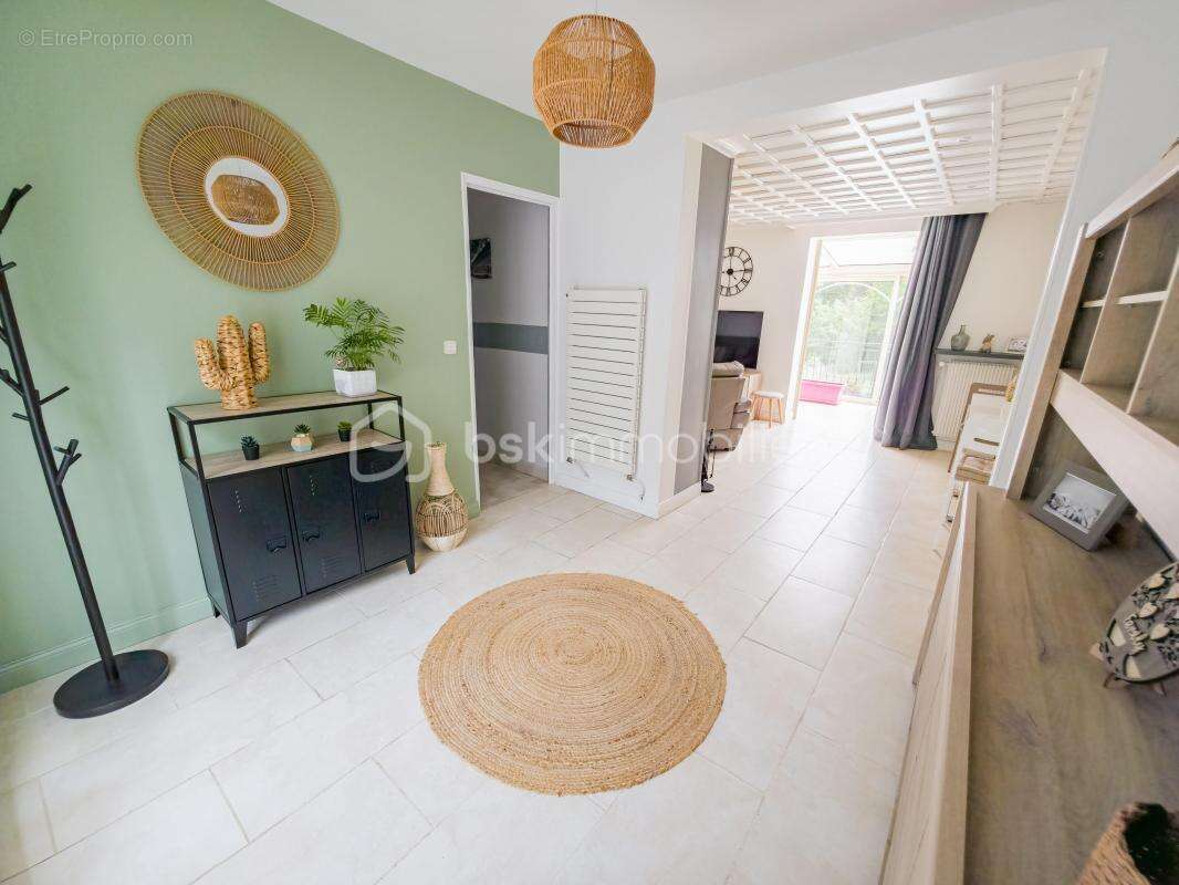 Maison à FONTAINE-LE-PORT