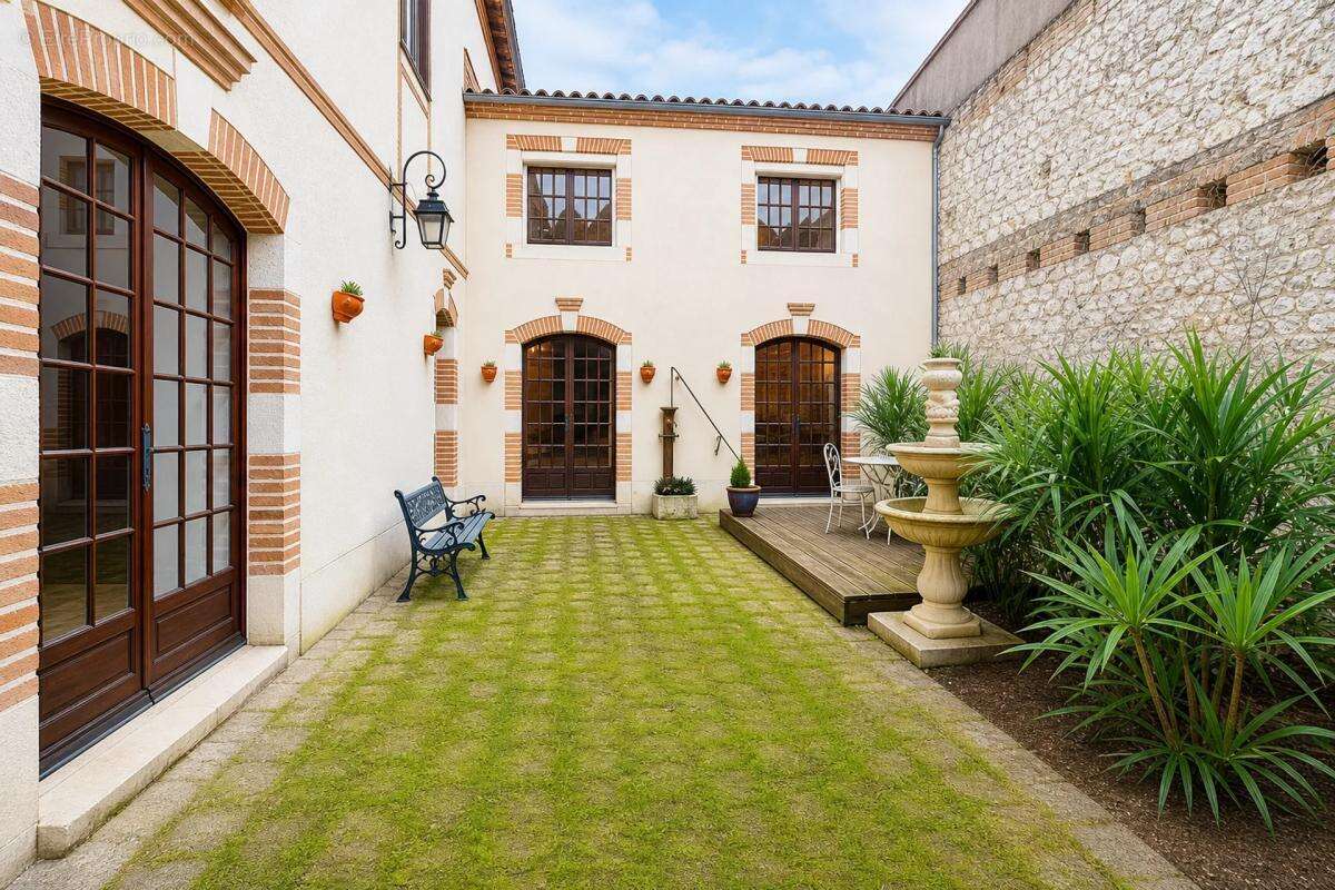 Maison spacieuse de 236 m² avec jardin fruitier à Valence - photo 2