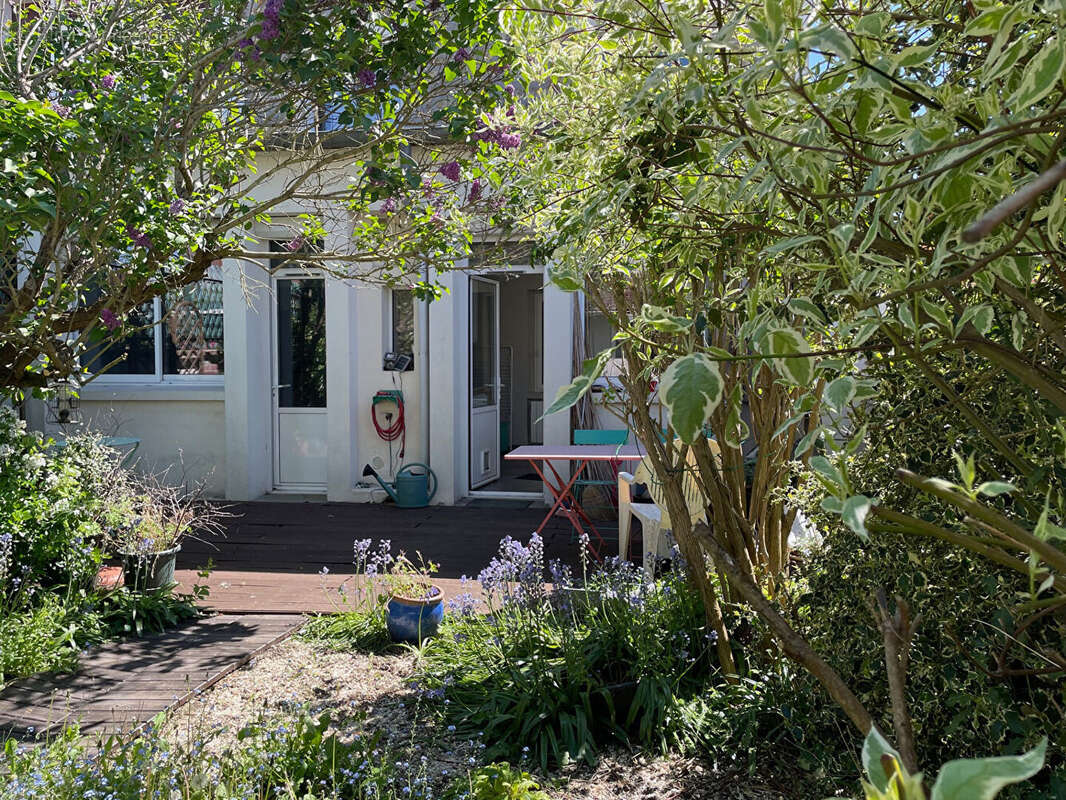 Maison familiale à Clamart, quartier Jardin Parisien. - photo 5
