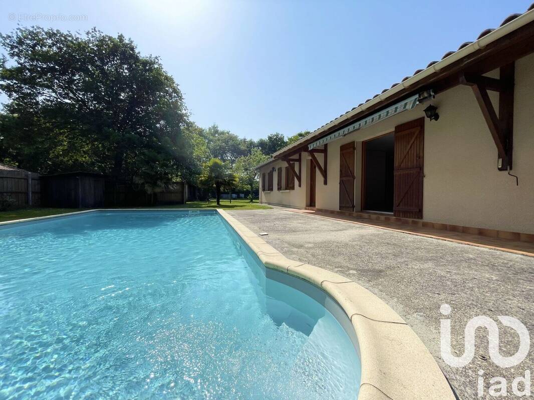 Photo 1 - Maison à VENDAYS-MONTALIVET