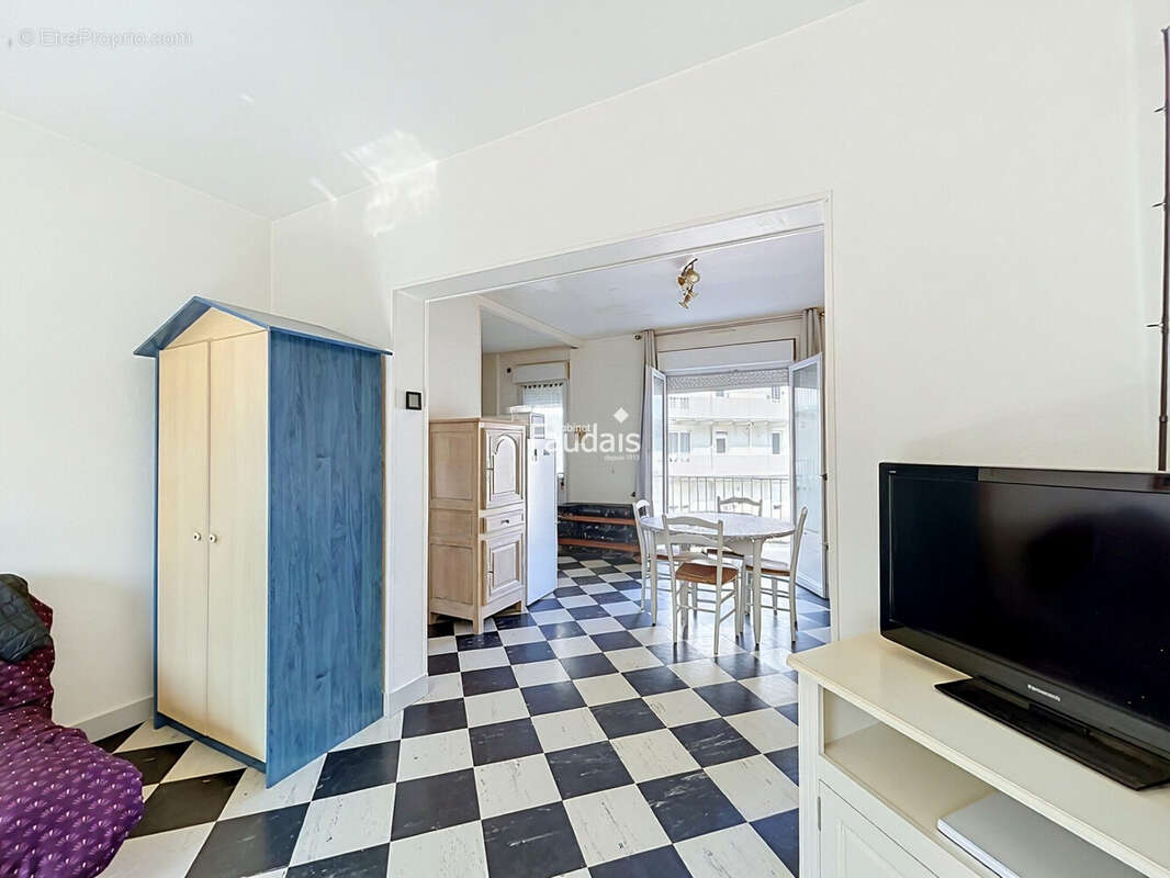 Appartement 40 m² à Barneville-Carteret  - photo 6