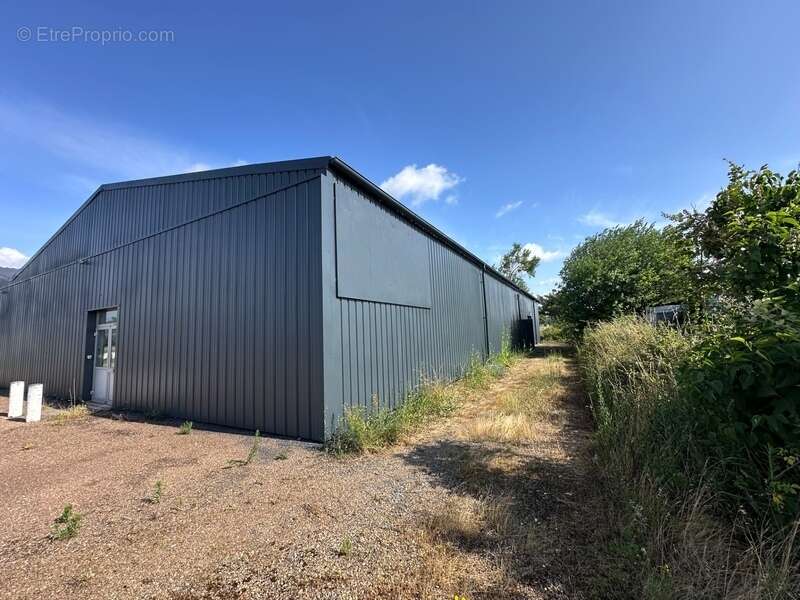 Commerce à VITRY-EN-CHAROLLAIS