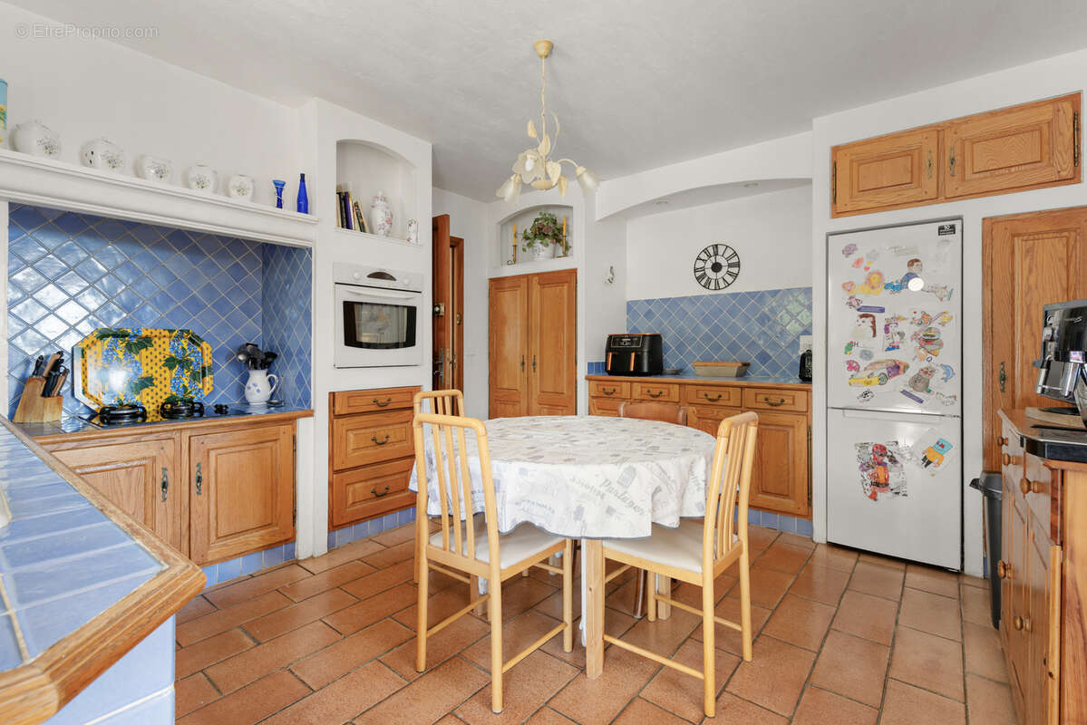 Tourrettes-sur-Loup   Maison familiale avec piscine, vue mer et village - photo 9