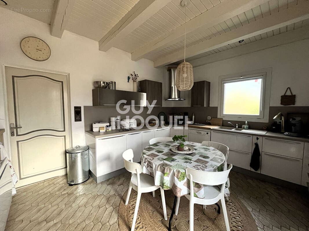 Maison à LE BOIS-PLAGE-EN-RE